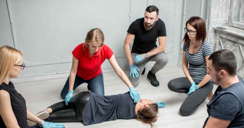 Integrating First Aid Knowledge into Daily Life